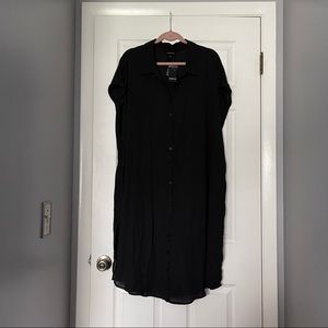 Torrid georgette black tunic w/side pockets